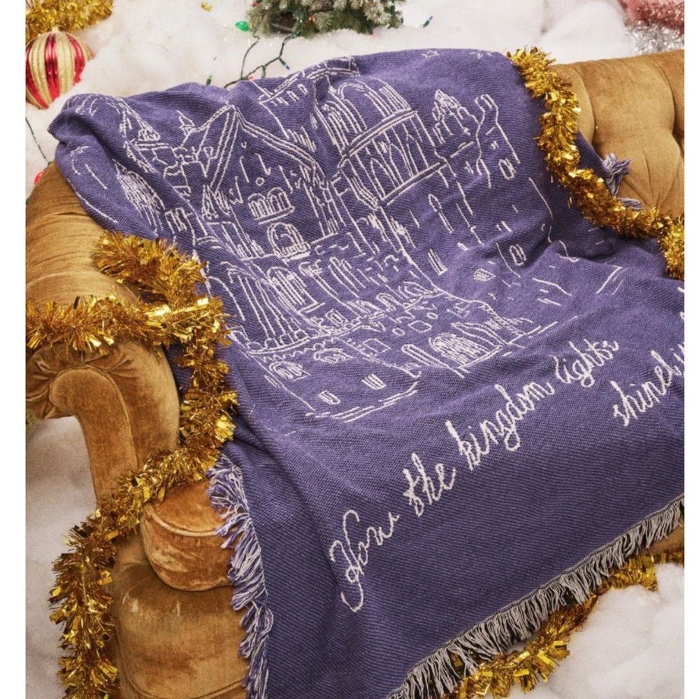 IN HAND 💜LONG LIVE💜How The Kingdom Lights HOLIDAY DROP Blanket Taylor Swift